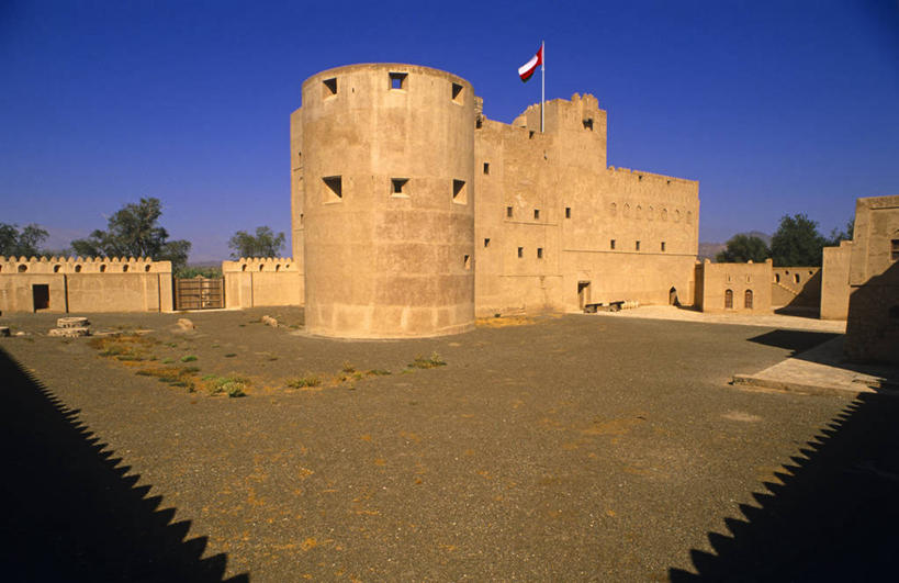 无人,竖图,阿曼,亚洲,市场,货摊,锅,纪念品,陶器,摄影,粘土,中东,波斯湾,奈兹瓦,广口瓶,彩图,旅行,传统文化