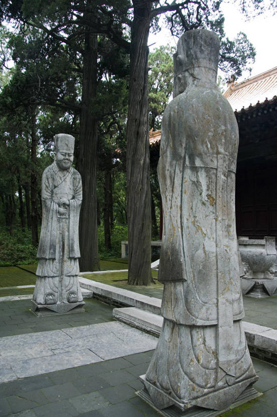 无人,教师,竖图,室外,白天,雕塑,亚洲,雕像,纪念碑,历史,地标建筑,教,墓地,摄影,纪念,留念,坟墓,中国文化,怀念,曲阜,山东省,孔子,哲学家,彩图,传统文化,联合国教科文组织
