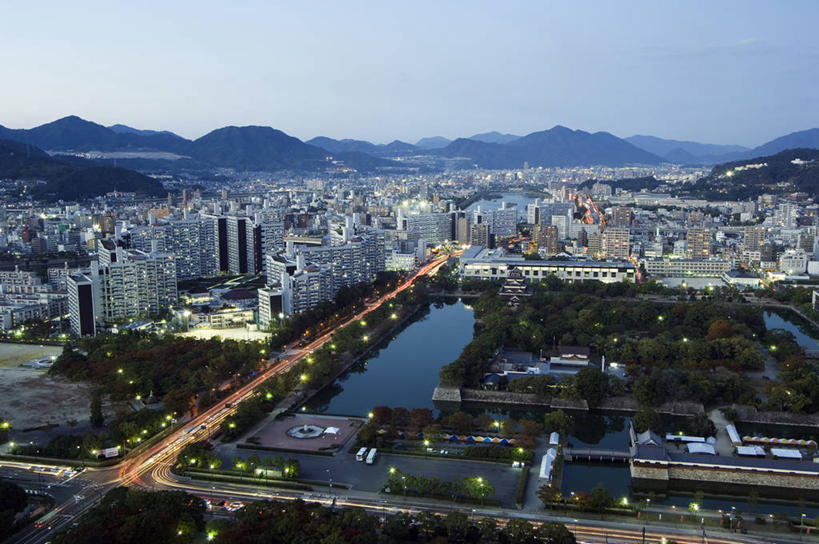 东方人,无人,横图,室外,度假,日出,美景,水,城市风光,城市,建筑,摩天大楼,广岛县,日本,亚洲,城堡,光,景观,城镇,历史,娱乐,黄昏,模型,享受,休闲,景色,放松,摄影,宁静,东亚,本州,护城河,重建,彩图