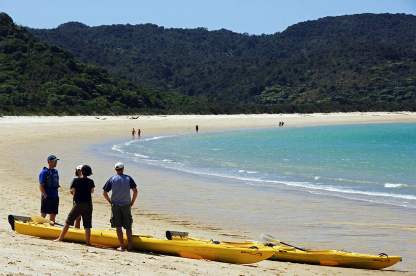 划船,皮划艇,三个人,横图,室外,运动,海洋,水,船,日光,新西兰,沙子,海岸线,木船,海湾,风景,自然,交通工具,摄影,生活方式,动作,舟,国家公园,载具,独木舟,纯净,澳大拉西亚,独木船,新西兰南岛,荡舟,天堂镇,尼尔森,海滩,彩图,罢工,美人,皮船
