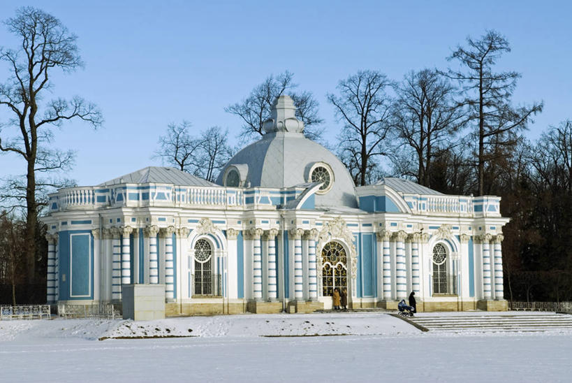 无人,公园,宫殿,横图,彩色,旅游,湖,雪,建筑,俄罗斯,行人,游客,游人,冰,池塘,冬天,路人,旅客,树,蓝色,白色,地标建筑,摄影,五颜六色,色彩斑斓,五彩缤纷,五彩斑斓,前苏联,亭台楼阁,五光十色,过客,彩图,罢工,俄罗斯文化,独联体,洞室