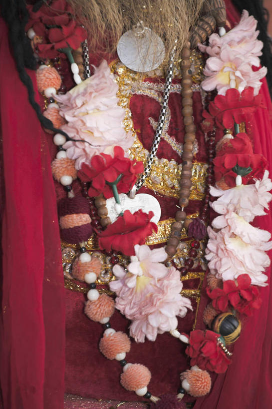 一个人,竖图,室外,尼泊尔,亚洲,花环,首都,花,摄影,宗教,肖像,加德满都,喜马拉雅山脉,彩图