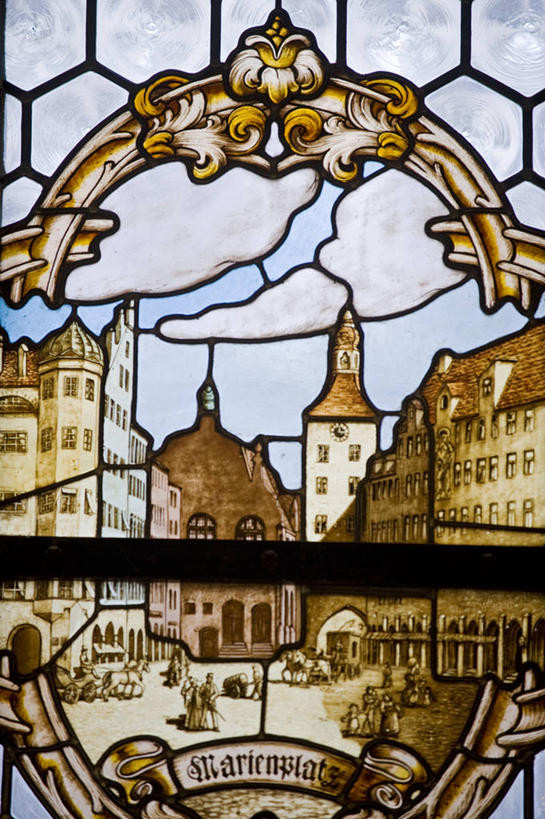 无人,广场,竖图,室内,白天,度假,绘画,美景,窗户,城市风光,城市,德国,欧洲,艺术,景观,古典,文化,娱乐,慕尼黑,工艺品,品味,享受,休闲,景色,放松,摄影,美术,高雅,西欧,市政厅,德意志联邦共和国,首府,美学,巴伐利亚,巴伐利亚州,拜恩州,拜恩自由州,彩色玻璃,慕尼黑新市政厅,彩图