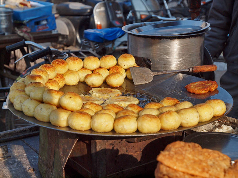 无人,横图,室外,白天,印度,许多,准备,很多,小吃,饮食,摄影,煎锅,清新,印度文化,彩图,街市