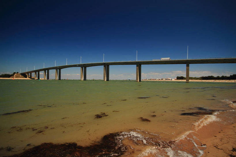 无人,横图,室外,河流,法国,柱子,云,桥,联系,树,天空,黄昏,运输,摄影,宁静,万里无云,旺代省,彩图