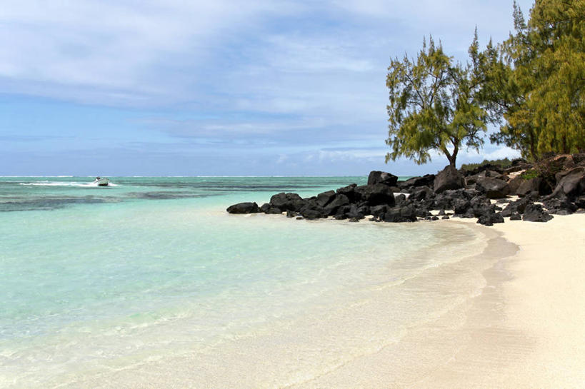 无人,横图,室外,白天,海洋,毛里求斯,水平线,云,树,风景,天空,自然,摄影,宁静,印度洋,岩石,彩图