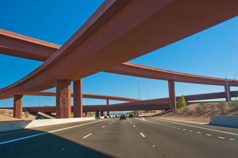 无人,横图,室外,白天,建筑,汽车,美国,阴影,路标,桥,联系,车,交通工具,运输,摄影,亚利桑那,载具,高架道路,万里无云,彩图