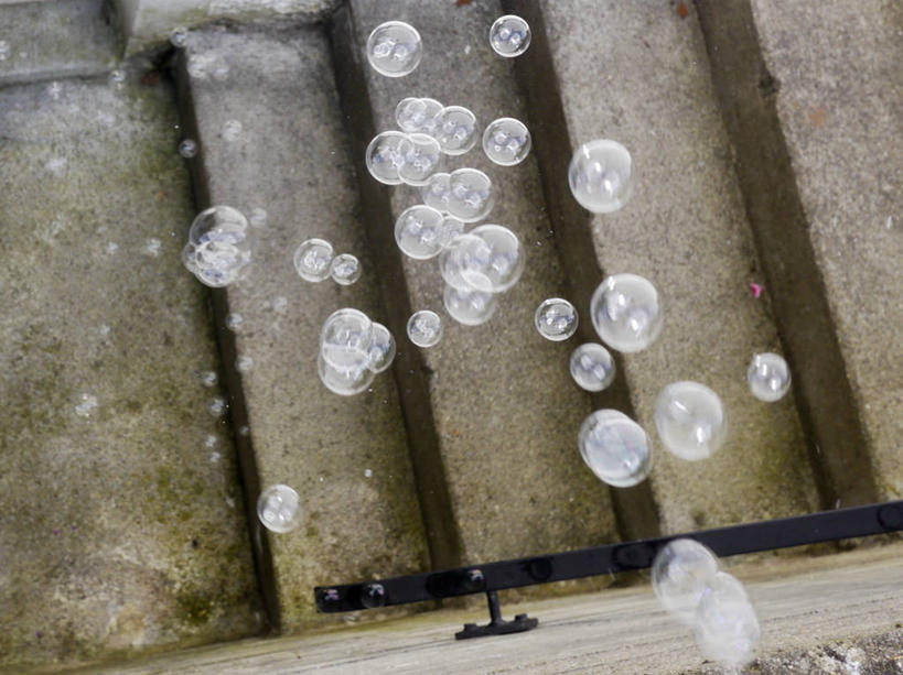 无人,横图,俯视,室外,白天,楼梯,德国,圆形,肥皂泡,半空,台阶,泡泡,球体,摄影,脆弱,彩图,高角度拍摄