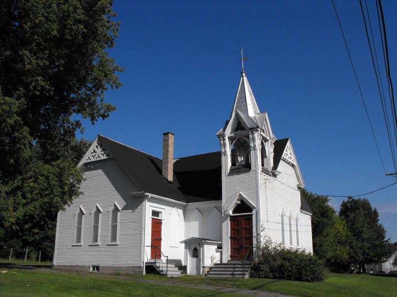 无人,教堂,横图,室外,白天,建筑,加拿大,十字架,草,树,蓝色,摄影,宗教,基督教,万里无云,魁北克,彩图,电力电缆