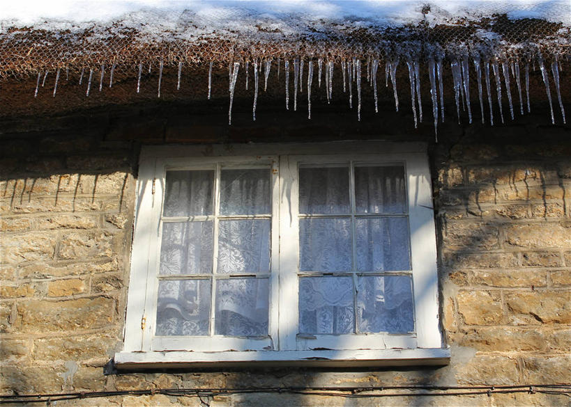 无人,家,横图,室外,白天,窗户,建筑,英国,圣诞节,房屋,墙,屋顶,屋子,草屋,冰柱,顶棚,住宅,茅草屋,寒冷,摄影,多塞特郡,彩图,房子,茅舍,茅屋,小屋