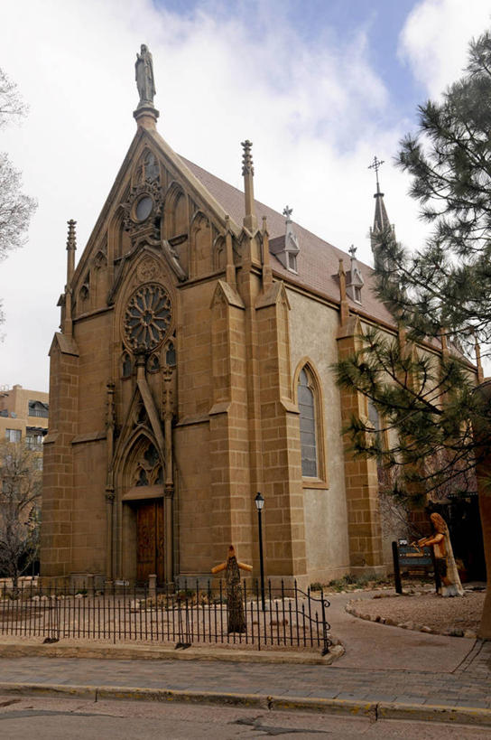 无人,竖图,室外,白天,仰视,建筑,美国,历史,摄影,宗教,基督教,新墨西哥,圣达菲,彩图,低角度拍摄