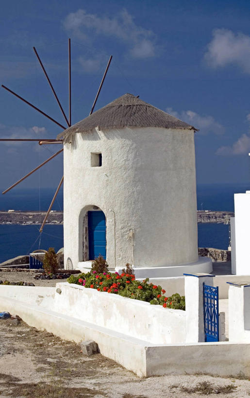 无人,竖图,室外,白天,旅游,海洋,建筑,风车,希腊,欧洲,风力,海岸线,历史,花,摄影,基克拉迪群岛,圣托里尼岛,希腊文化,环境保护,希腊共和国,基克拉泽斯群岛,彩图,旅行