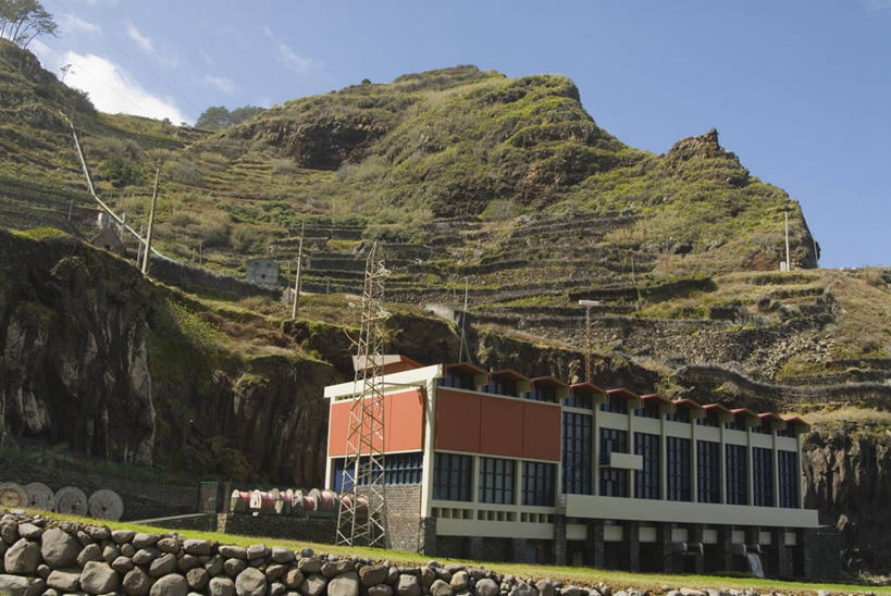 横图,室外,白天,山,葡萄牙,欧洲,岛,发电站,摄影,能源,电,替代能源,环境保护,水电站,马德拉,彩图