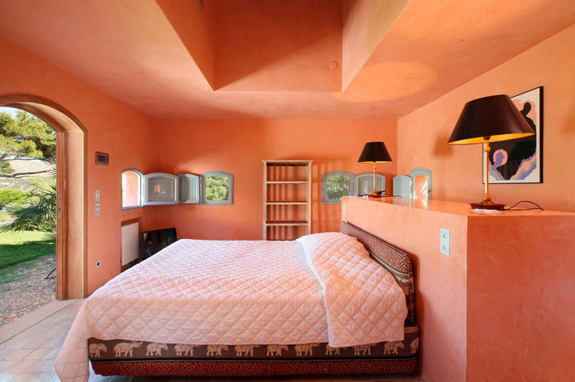 无人,家,横图,室内,白天,床,家具,卧室,建筑,日光,西班牙,欧洲,床上用品,粉色,枕头,建造,羽绒被