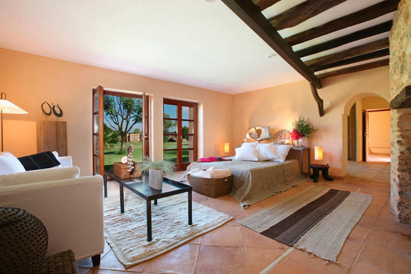 无人,家,横图,室内,白天,床,家具,沙发,卧室,建筑,日光,西班牙,欧洲,茶几,床上用品,枕头,建造,羽绒被