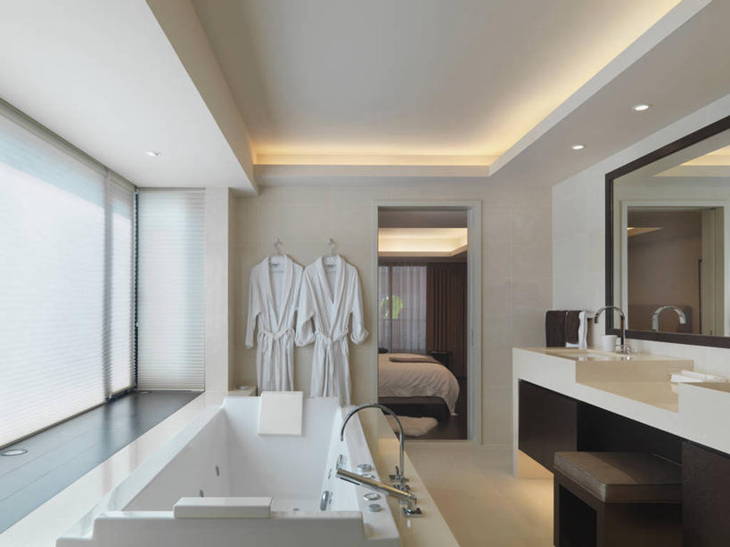 无人,家,横图,室内,白天,窗户,镜子,浴室,建筑,台湾,日光,亚洲,长袍,光,树荫,漩涡,干净,现代,百叶帘,建造,吧椅,化妆室,台北,厕所,浴衣,当代