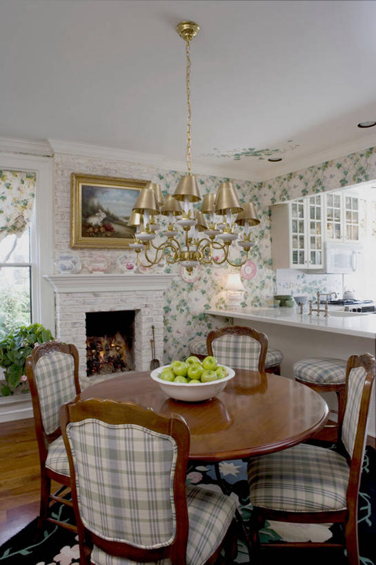 壁炉,壁纸,厨房,油画,砖,光,常春藤,绿色,白色,模具,蜡纸,水晶吊灯,式样,塑造