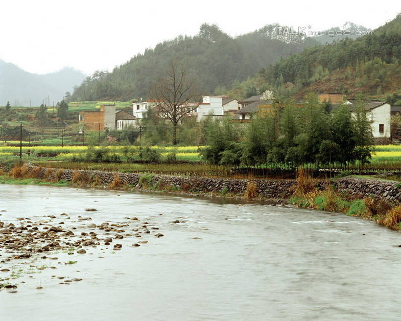 无人,横图,室外,白天,正面,旅游,度假,草地,草坪,河流,美景,山,山脉,水,植物,中国,亚洲,河水,景观,山峰,水流,山峦,娱乐,临安,浙江,草,树,树木,浙江省,绿色,天空,自然,群山,天,享受,休闲,景色,放松,生长,成长,自然风光,东亚,中华人民共和国,华东地区,浙,彩图,临安市,龙岗镇,shcm1