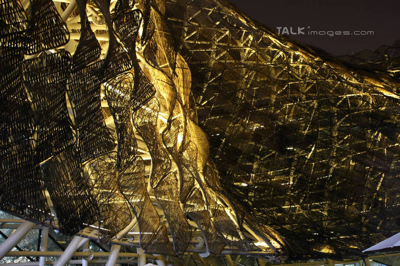 无人,横图,室外,夜晚,仰视,旅游,度假,标志建筑,地标,建筑,夜景,上海,中国,亚洲,阴影,光线,纹路,纹理,影子,墙,灯光,娱乐,建设,墙壁,墙面,享受,休闲,上海世博馆,世博馆,西班牙馆,上海世博会,世博,世博会,旅游胜地,放松,申,东亚,世博园,上海市,肌理,中华人民共和国,沪,华东地区,彩图,低角度拍摄,西班牙国家馆,shgzq1