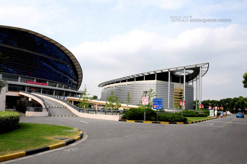 无人,公园,栏杆,横图,室外,白天,正面,度假,草地,草坪,美景,植物,楼梯,城市风光,标志建筑,城市,地标,建筑,上海,中国,亚洲,扶手,阶梯,景观,云,云朵,云彩,娱乐,建设,护栏,台阶,草,树,树木,蓝色,绿色,白云,蓝天,天空,自然,天,享受,休闲,景色,放松,生长,晴朗,成长,申,东亚,闵行区,上海市,闵行体育公园,中华人民共和国,沪,华东地区,晴空,彩图,shsgf1