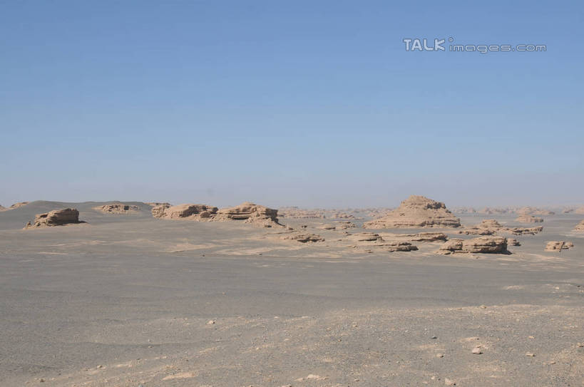 无人,横图,室外,白天,正面,旅游,度假,石头,美景,沙漠,山,山脉,敦煌,中国,亚洲,阴影,光线,石子,影子,景观,山峰,山峦,娱乐,蓝色,蓝天,天空,阳光,自然,群山,天,享受,休闲,景色,放松,晴朗,自然风光,东亚,甘肃,甘肃省,万里无云,中华人民共和国,西北地区,甘,酒泉,酒泉市,小方盘城,玉门关,大漠,砂漠,石块,岩石,晴空,晴空万里,彩图,shsgf1