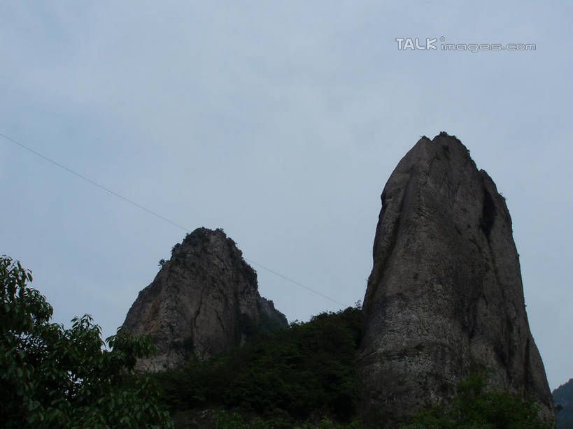 无人,横图,室外,白天,仰视,旅游,度假,石头,美景,森林,山,山脉,树林,植物,中国,亚洲,石子,景观,山峰,悬崖,山峦,娱乐,浙江,树,树木,浙江省,蓝色,绿色,蓝天,天空,自然,群山,天,享受,休闲,景色,放松,雁荡山,生长,晴朗,成长,自然风光,东亚,万里无云,中华人民共和国,华东地区,浙,温州,温州市,绝壁,石块,岩石,晴空,晴空万里,彩图,低角度拍摄,shslj1