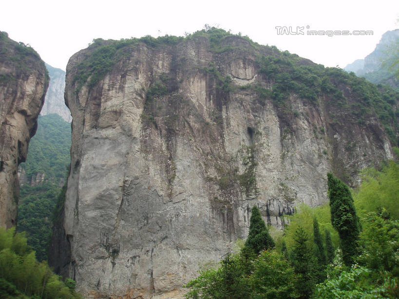 无人,横图,室外,白天,仰视,旅游,度假,石头,美景,森林,山,山脉,树林,植物,中国,亚洲,石子,景观,山峰,悬崖,山峦,娱乐,浙江,树,树木,浙江省,绿色,天空,自然,群山,天,享受,休闲,景色,放松,雁荡山,生长,成长,自然风光,东亚,中华人民共和国,华东地区,浙,温州,温州市,绝壁,石块,岩石,彩图,低角度拍摄,shslj1