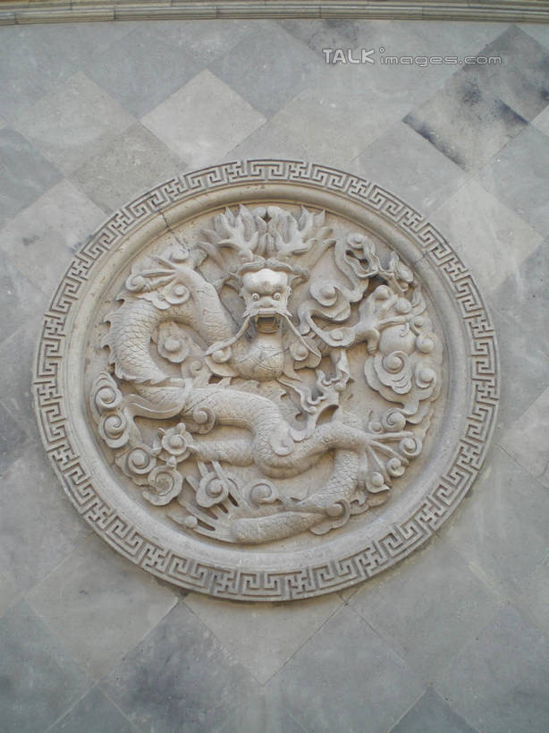 无人,竖图,室外,白天,正面,旅游,度假,绘画,成功,名胜古迹,标志建筑,地标,建筑,雕塑,中国,亚洲,遗迹,艺术,装饰,龙,雕刻,雕像,浮雕,墙,古迹,文化,文物,娱乐,建设,古建筑,江苏,墙壁,墙面,工艺品,享受,休闲,旅游胜地,放松,千灯古镇,纪念,美术,高贵,主题,图腾,传说,陈列,古文明,东亚,江苏省,昆山,昆山市,中华人民共和国,华东地区,苏,功能,美学,祥瑞,灵兽,权势,尊荣,鹿城,千灯镇,幸运,画画,彩图,昆山千灯古镇,千灯,千墩,shslj1