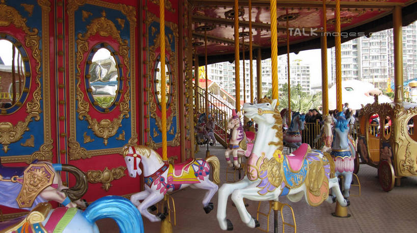 无人,游乐园,横图,室外,白天,正面,度假,游戏,美景,植物,城市风光,城市,游乐场,上海,中国,亚洲,景观,玩,娱乐,树,树木,绿色,天空,自然,天,享受,休闲,旋转木马,景色,放松,游乐设施,锦江乐园,生长,成长,活动,申,发泄,消遣,智力,木马,东亚,闵行区,上海市,中华人民共和国,沪,华东地区,宣泄,乐园,主题公园,游艺设施,玩耍,嬉戏,彩图,人造公园,主题乐园,shslj1