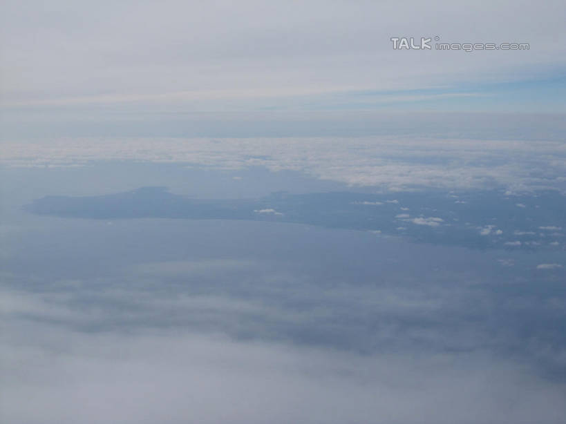 无人,横图,俯视,航拍,室外,白天,阴影,光线,影子,云,云朵,云彩,蓝色,白云,蓝天,天空,阳光,天,晴朗,鸟瞰,晴空,彩图,高角度拍摄,shslj1