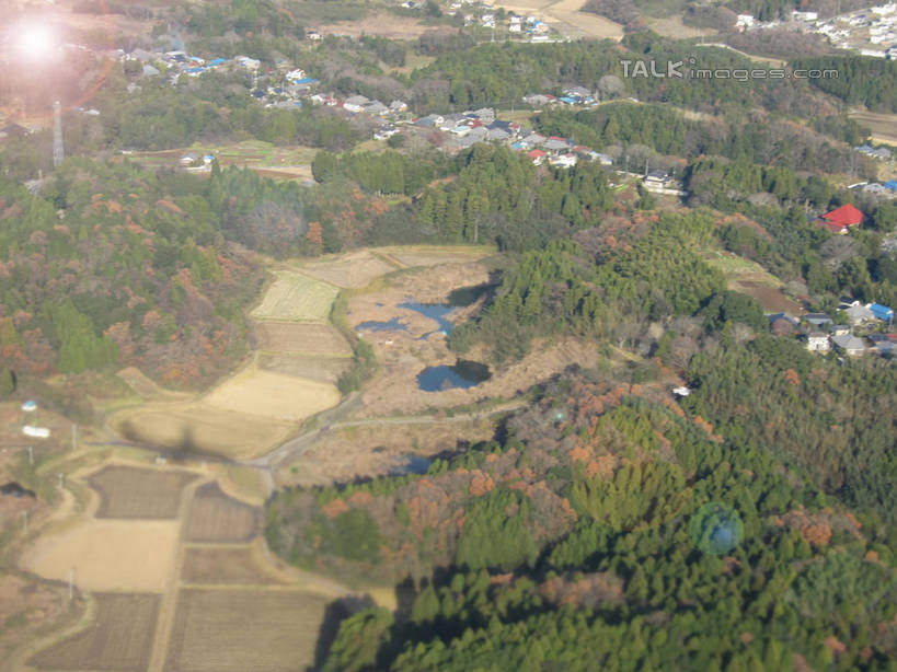无人,家,农田,横图,俯视,航拍,室外,白天,旅游,度假,庄稼,农作物,美景,森林,树林,植物,城市风光,城市,建筑,阴影,光线,影子,房屋,屋子,景观,公寓,娱乐,建设,洋房,楼房,住宅,树,树木,绿色,阳光,自然,享受,休闲,景色,放松,生长,成长,鸟瞰,彩图,高角度拍摄,耕地,庄稼田,房子,shslj1