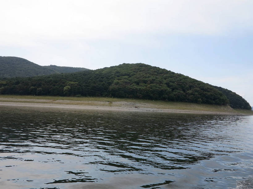 无人,横图,室外,白天,正面,旅游,度假,湖,湖泊,美景,森林,山,山脉,树林,水,植物,长白山,中国,亚洲,阴影,波纹,光线,影子,湖面,景观,山峰,水流,水面,云,云朵,涟漪,山峦,云彩,娱乐,树,树木,蓝色,绿色,白云,蓝天,水纹,天空,阳光,自然,波浪,湖水,群山,天,享受,休闲,景色,放松,生长,晴朗,成长,自然风光,东亚,吉林,吉林省,中华人民共和国,水晕,东北地区,吉,晴空,彩图,长白山脉,吉林市,shslj1,松花湖风景名胜区,松花湖风景区