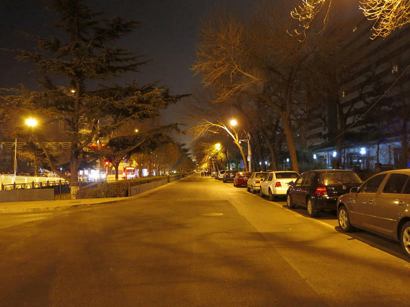 无人,家,横图,室外,夜晚,正面,度假,美景,植物,窗户,城市风光,城市,道路,路,路灯,公路,汽车,照明,北京,中国,亚洲,房屋,墙,屋子,景观,公寓,灯光,交通,首都,娱乐,洋房,楼房,玻璃窗,墙壁,墙面,住宅,车,灯,树,树木,黄色,绿色,天空,自然,交通工具,轿车,天,享受,休闲,景色,放松,生长,成长,照亮,照明设备,载具,东亚,中华人民共和国,东城区,北京市,京,北平,华北地区,马路,彩图,房子,东城,shslj1,前门东大街