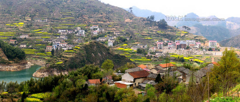 无人,家,横图,室外,白天,正面,旅游,度假,石头,美景,森林,山,山脉,树林,植物,雾,中国,亚洲,阴影,朦胧,模糊,光线,石子,影子,房屋,屋子,景观,山顶,山峰,山峦,娱乐,临安,浙江,楼房,住宅,树,树木,浙江省,蓝色,绿色,蓝天,天空,阳光,自然,群山,天,享受,休闲,景色,放松,生长,晴朗,成长,杭州,迷雾,自然风光,东亚,昌化,杭州市,万里无云,中华人民共和国,华东地区,省会,浙,颠峰,极峰,石块,大雾,晴空,晴空万里,彩图,房子,临安市,昌化镇,shtjw1