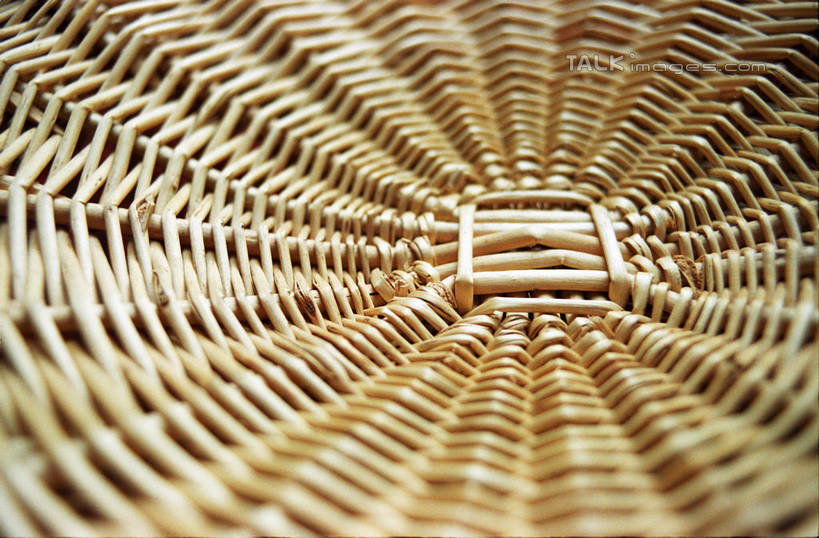 无人,交叉,横图,俯视,室外,特写,白天,静物,阴影,编织,光线,影子,阳光,容器,储藏,交织,储存,穿插,彩图,高角度拍摄,贮存,shylt1