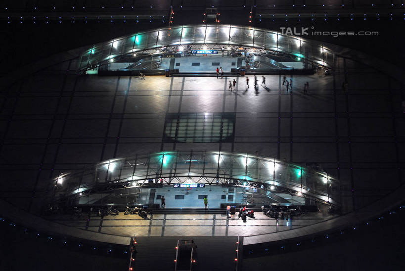 无人,家,横图,俯视,航拍,室外,夜晚,度假,美景,城市风光,城市,路灯,车站,照明,上海,中国,亚洲,一排,阴影,整齐,并列,并排,光线,影子,房屋,屋子,景观,地铁站,公寓,灯光,站台,娱乐,浦东,洋房,楼房,月台,住宅,灯,排列,享受,休闲,景色,放松,照亮,申,照明设备,鸟瞰,队列,平行,金融中心,陆家嘴,陆家嘴金融贸易区,浦东新区,东亚,上海市,中华人民共和国,沪,华东地区,彩图,高角度拍摄,房子,shzxz1