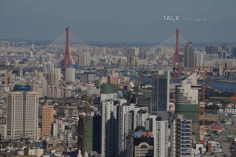 无人,高楼大厦,横图,全景,俯视,航拍,室外,白天,度假,美景,天际线,城市风光,标志建筑,城市,大桥,大厦,地标,建筑,摩天大楼,桥梁,上海,中国,亚洲,阴影,光线,影子,景观,建筑群,斜拉桥,桥,娱乐,建设,蓝色,蓝天,天空,阳光,天,享受,休闲,景色,放松,杨浦大桥,晴朗,申,鸟瞰,杨浦区,东亚,上海市,万里无云,中华人民共和国,沪,华东地区,斜张桥,晴空,晴空万里,彩图,高角度拍摄,大楼,高层建筑,高楼,摩天楼,宁国路,shzxz1