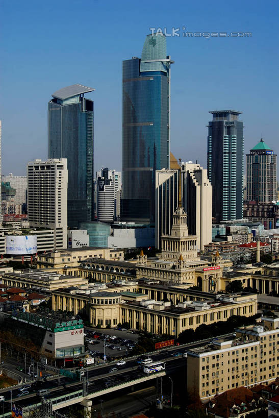 无人,家,高楼大厦,竖图,全景,俯视,航拍,室外,白天,度假,美景,天际线,城市风光,标志建筑,城市,大厦,地标,建筑,摩天大楼,上海,中国,亚洲,阴影,光线,影子,房屋,屋子,景观,公寓,娱乐,建设,洋房,楼房,住宅,蓝色,蓝天,天空,阳光,天,享受,休闲,景色,放松,晴朗,申,鸟瞰,上海展览中心,东亚,静安区,上海市,万里无云,中华人民共和国,沪,华东地区,晴空,晴空万里,彩图,高角度拍摄,房子,大楼,高层建筑,高楼,摩天楼,shzxz1