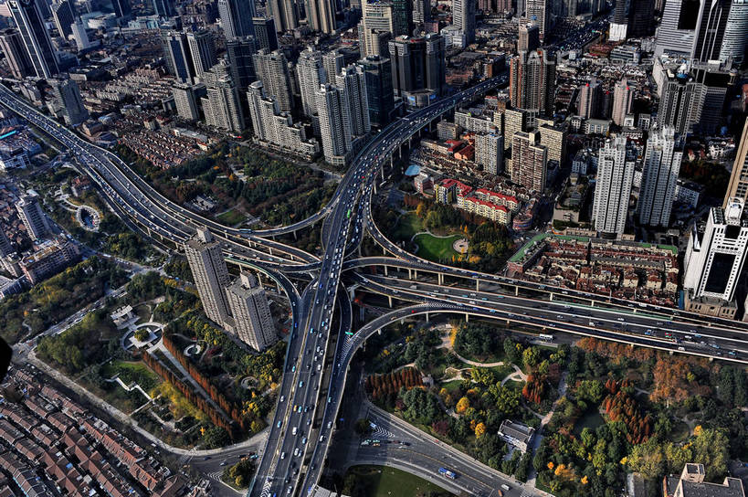 无人,家,高楼大厦,横图,全景,俯视,航拍,室外,白天,度假,草地,草坪,美景,天际线,植物,城市风光,城市,大桥,大厦,道路,建筑,路,摩天大楼,桥梁,公路,汽车,上海,中国,亚洲,阴影,光线,影子,房屋,屋子,景观,高架,公寓,桥,交通,娱乐,建设,洋房,楼房,住宅,车,草,树,树木,绿色,阳光,自然,交通工具,轿车,外滩,享受,休闲,景色,放松,生长,成长,虹桥机场,申,鸟瞰,载具,高架桥,黄浦区,卢湾区,延中绿地,东亚,静安区,延安中路,长宁区,上海市,高架道路,跨线桥,中华人民共和国,沪,华东地区,虹桥路,上海虹桥国际机场,马路,彩图,高角度拍摄,房子,大楼,高层建筑,高楼,摩天楼,上海延安高架路,shzxz1