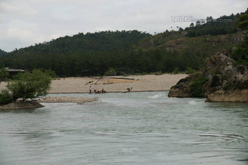 无人,横图,室外,白天,正面,旅游,度假,河流,石头,美景,森林,山,山脉,树林,水,植物,中国,亚洲,波纹,石子,河水,景观,山峰,水流,涟漪,山峦,娱乐,浙江,树,树木,浙江省,绿色,倒影,水纹,天空,自然,波浪,群山,天,享受,休闲,景色,放松,生长,成长,倒映,自然风光,东亚,永嘉,中华人民共和国,华东地区,水晕,浙,茗岙,温州,温州市,反照,石块,岩石,彩图,茗岙乡,永嘉县,shzyn1