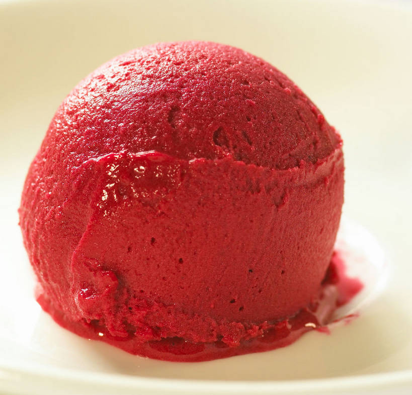 无人,横图,俯视,室内,特写,白天,白色背景,餐具,碟子,盘,陶瓷,冰激凌,陶瓷制品,清凉,一个,红色,盘子,碟,冷饮,舒服,冰淇淋,草莓冰激凌,摄影,影棚,单个,解暑,解渴,摄影棚,雪糕,舒爽,冰糕,消暑,彩图,高角度拍摄,影棚拍摄,拍摄,shjb1