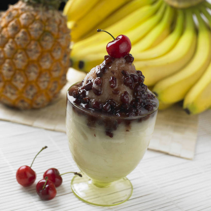 无人,横图,俯视,室内,特写,白天,植物,餐桌,桌子,菠萝,香蕉,樱桃,豆,杯子,水果,阴影,朦胧,模糊,新鲜,反射,影子,冰,豆类,豆子,红豆,生食,食品,果实,冰沙,清凉,冷冻,玻璃制品,食物,一个,黄色,红色,水杯,冷饮,舒服,橙色,寒冷,有机食品,绿色食品,冷藏,单个,餐台,解暑,解渴,赤豆,豆科,舒爽,消暑,红小豆,保鲜,玻璃杯,樱珠,莺桃,英桃,楔桃,牛桃,荆桃,甘蕉,凤梨,彩图,高角度拍摄,沐昔,思沐昔,小豆,shjb1,红豆冰沙