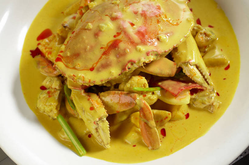 蟹,咖哩,果汁,无人,横图,俯视,室内,特写,白天,烹饪,中餐,餐桌,桌子,螃蟹,陶瓷,调料,料理,食品,陶瓷制品,饮品,调味品,调味料,咖喱,菜肴,美食,食物,饮料,一个,白色,容器,碗,中式,佳肴,单个,餐台,中华料理,储藏,椰汁,椰子汁,储存,可口,甲壳动物,适口,彩图,高角度拍摄,咖喱蟹,贮存,shjb1,椰香咖喱蟹