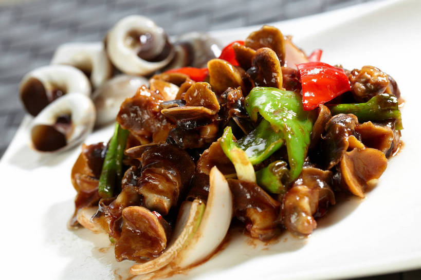 海鲜,无人,横图,俯视,室内,特写,白天,烹饪,中餐,餐桌,桌子,蔬菜,洋葱,餐具,一堆,许多,堆叠,堆积,朦胧,模糊,新鲜,碟子,盘,陶瓷,青椒,调料,酱料,酱汁,佐料,料理,食品,陶瓷制品,海螺,调味品,很多,调味料,水产,酱,菜肴,美食,海洋生物,食物,盘子,碟,中式,佳肴,有机食品,绿色食品,餐台,中华料理,堆,峨螺,玉葱,水生动物,海产品,水生物,海底动物,大椒,菜椒,荷兰葱,圆葱,洋葱头,甜椒,柿子椒,球葱,灯笼椒,葱头,彩图,高角度拍摄,shjb1,炒螺肉