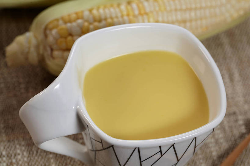 无人,横图,俯视,室内,特写,白天,玉米,餐桌,桌子,蔬菜,杯子,阴影,朦胧,模糊,新鲜,反射,木制,棒子,布料,影子,陶瓷,玉蜀黍,食品,陶瓷制品,饮品,一杯,布纹,蔬菜汁,桌布,食物,饮料,两个,一个,餐巾,马克杯,木制品,水杯,台布,搅拌棒,有机食品,绿色食品,单个,餐台,苞米,可口,苞芦,苞谷,包谷,大蜀黍,番麦,薏米包,玉高粱,玉麦,珍珠米,适口,搅棒,餐桌布,彩图,高角度拍摄,玉米汁,shjb1