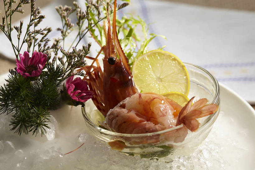 无人,横图,俯视,室内,特写,白天,烹饪,餐桌,桌子,柠檬,蔬菜,椰菜,卷心菜,水果,叶子,玻璃,切开,新鲜,盛开,冰,紫甘蓝,肉,生食,日本料理,冰块,料理,食品,果实,绿叶,蓬蒿,花蕾,蔬果,冷冻,菜肴,美食,肉类,紫包菜,玻璃制品,花,花瓣,花朵,鲜花,食物,一个,黄色,绿色,容器,碗,日式料理,花苞,花蕊,切,日式,嫩叶,赤甘蓝,甘蓝,寒冷,佳肴,有机食品,绿色食品,冷藏,单个,餐台,储藏,虾肉,冰冷,储存,剖面,肉食,紫椰菜,切面,茼蒿,春菊,茼蒿菜,保鲜,紫圆白菜,甘蓝菜,叶,叶片,益母果,柠果,结球甘蓝,红甘蓝,甘兰,包心菜,彩图,高角度拍摄,圆白菜,贮存,刺身,shjb1,海鲜刺身