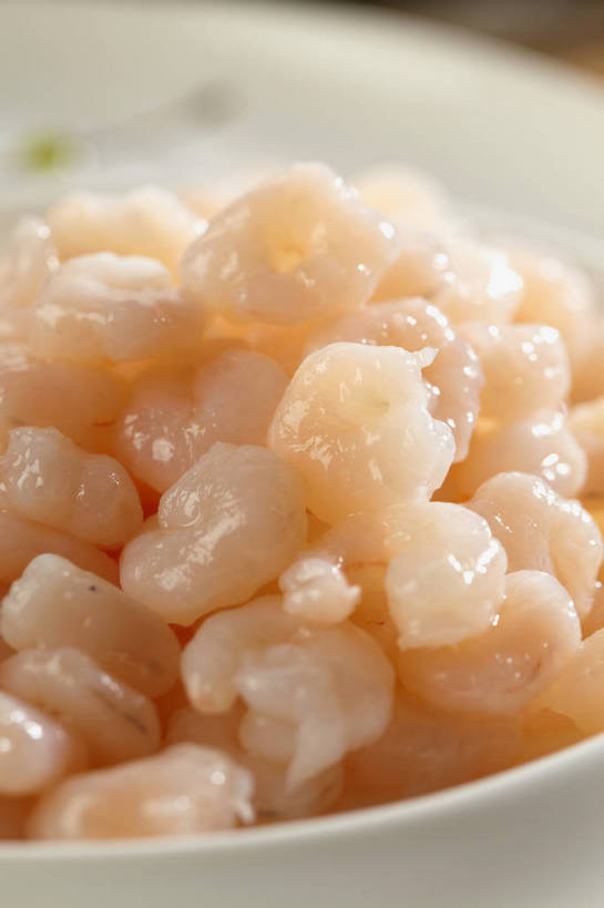 海鲜,无人,竖图,俯视,室内,特写,白天,烹饪,中餐,餐桌,桌子,餐具,一堆,许多,堆叠,堆积,朦胧,模糊,碟子,盘,肉,虾,虾仁,料理,食品,很多,水产,菜肴,美食,肉类,海洋生物,食物,一个,盘子,碟,中式,佳肴,对虾,单个,餐台,中华料理,堆,虾肉,水生动物,海产品,水生物,肉食,海底动物,本帮菜,沪菜,上海菜,彩图,高角度拍摄,清炒虾仁,shjb1