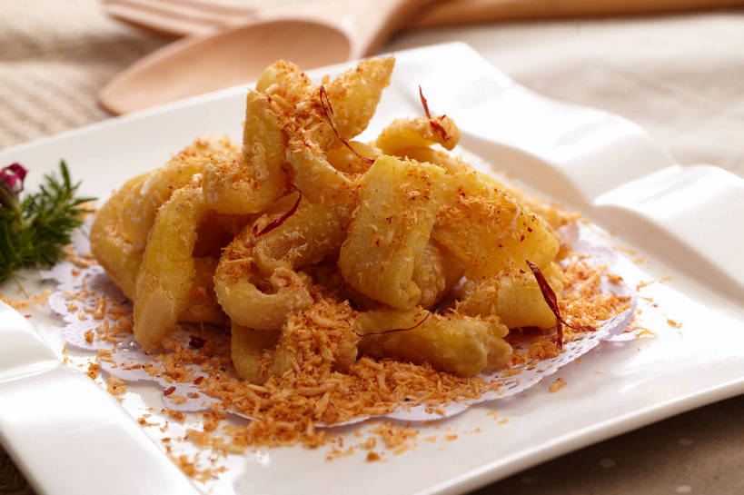 无人,横图,俯视,室内,特写,白天,烹饪,花海,花圃,植物,餐桌,桌子,餐具,叶子,一堆,许多,堆叠,堆积,朦胧,模糊,盛开,木制,碟子,盘,勺子,肉,油炸,炸虾,料理,食品,绿叶,很多,花蕾,菜肴,美食,肉类,花,花瓣,花朵,花卉,鲜花,食物,三个,绿色,盘子,餐巾,木制品,调羹,碟,汤匙,花丛,花束,花田,花苞,花蕊,橙色,嫩叶,佳肴,餐台,堆,虾肉,肉食,保洁方巾,口布,叶,叶片,彩图,高角度拍摄,shjb1