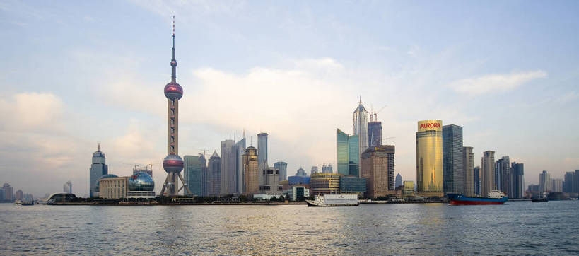 横图,全景,彩色,室外,白天,旅游,度假,美景,天际线,城市风光,城市,建筑,上海,中国,繁华,景观,云,娱乐,黄浦江,浦东,建筑物,天空,享受,休闲,景色,放松,摄影,晴天,发展,东方明珠电视塔,开阔,繁荣,进步,发达,金融区,河,彩图,旅行,bj174