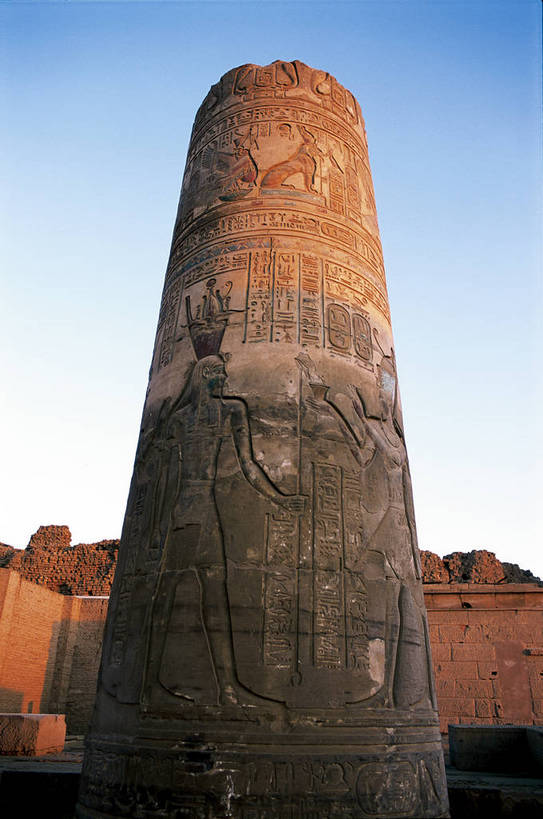 寺庙,竖图,彩色,室外,白天,旅游,度假,名胜古迹,标志建筑,地标,建筑,非洲,埃及,清澈,遗迹,文化遗产,神庙,古迹,文化,文物,娱乐,建设,古建筑,石柱,蓝色,天空,天,享受,休闲,旅游胜地,放松,竖,摄影,古代建筑,矗立,文明,耸立,古文明,北非,阿拉伯埃及共和国,金字塔之国,棉花之国,挺立,阿非利加洲,奇迹,古埃及文明,古代文明,明澈,清彻,清亮,康翁波神庙,彩图,旅行,庙,康翁波,bj174